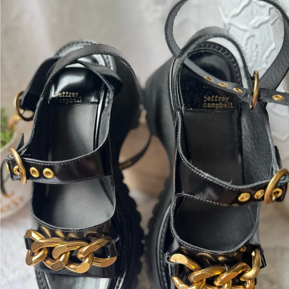 New Jeffrey Campbell Crunched Platforms never worn for Anthropologie size 7.5